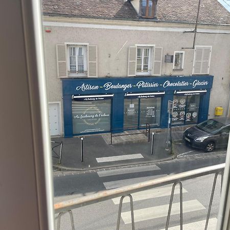 Grand T2 Renove - Bord Du Canal - Commerces A Pied Moret-sur-Loing Buitenkant foto