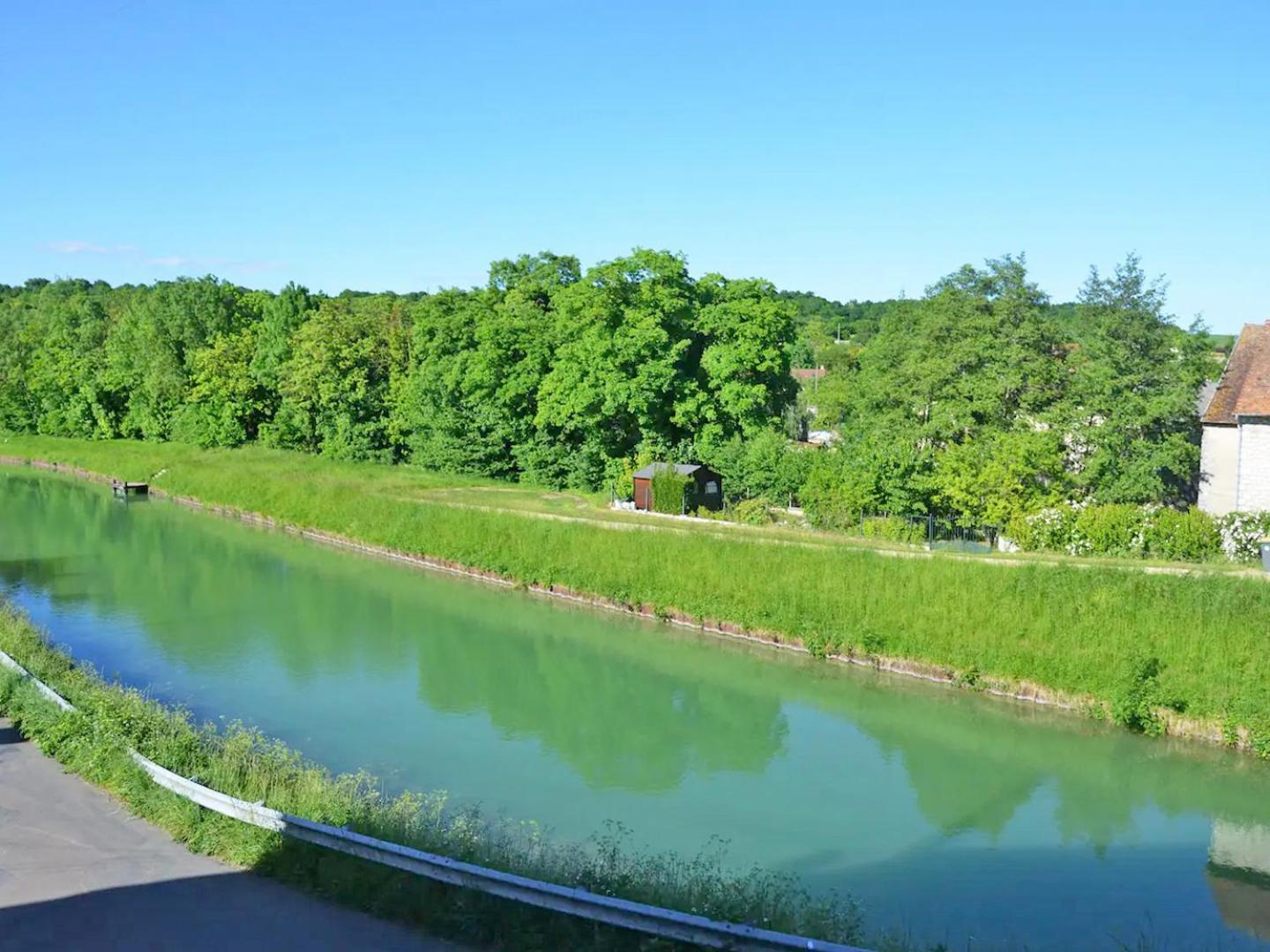 Grand T2 Renove - Bord Du Canal - Commerces A Pied Moret-sur-Loing Buitenkant foto